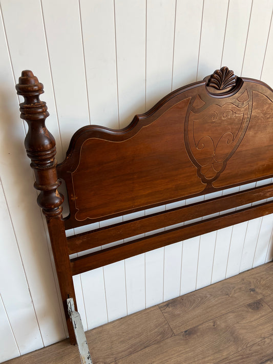 Vintage Wood Full/Double Bedframe with Turned Post Spindles | Farmhouse Cottagecore
